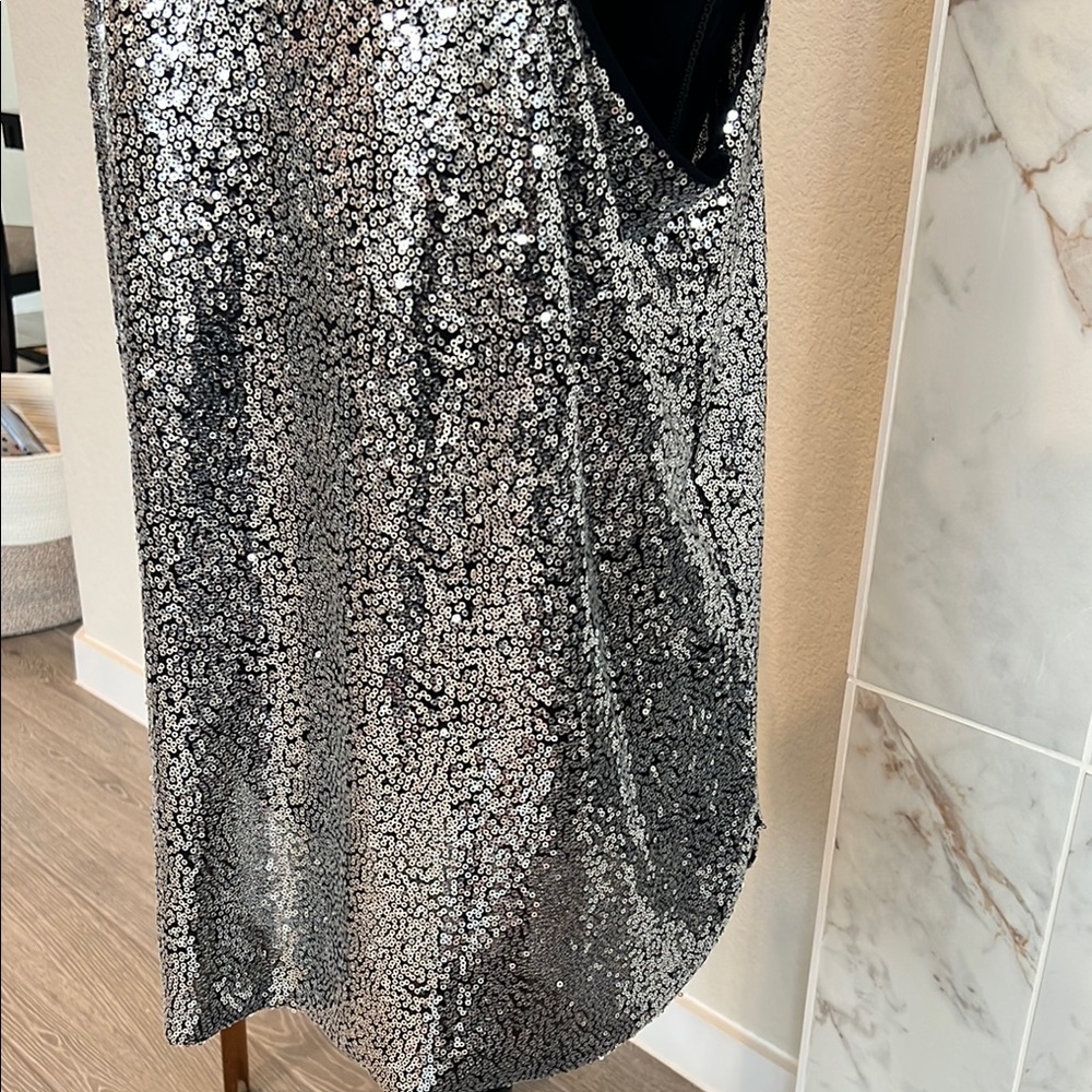 Silver Sequin Sleeveless Tank - Picture 6 of 7